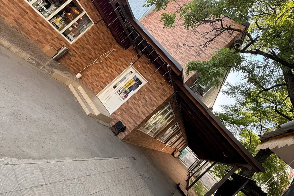 Сдаётся торговое помещение, 479.3 м²