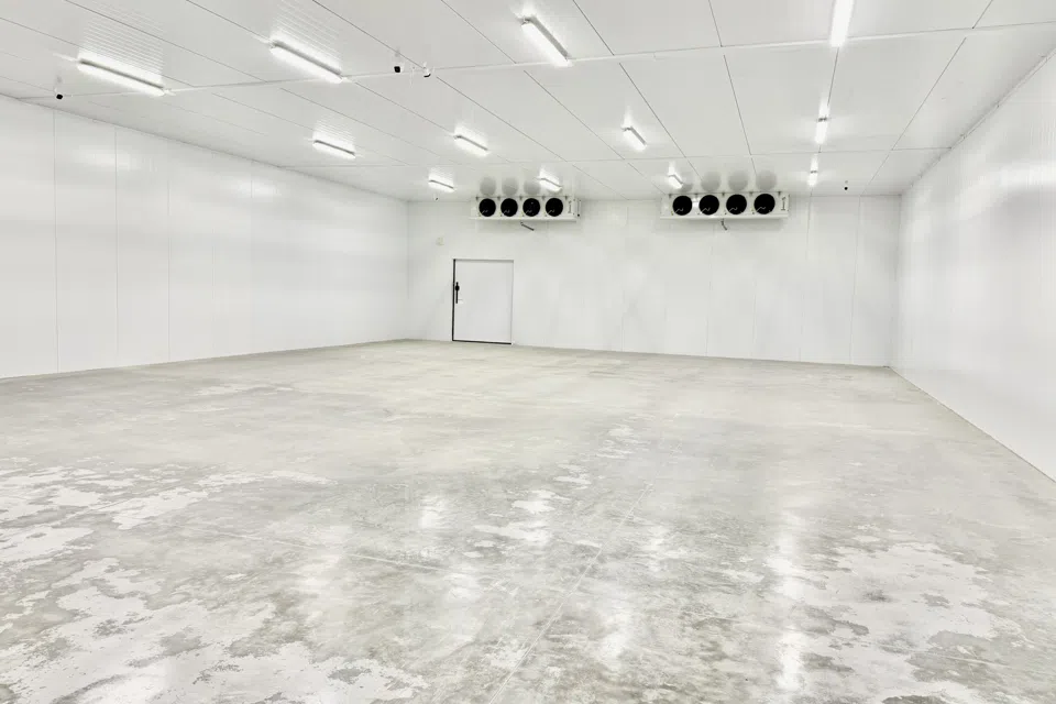 Сдаётся склад, 1500 м²