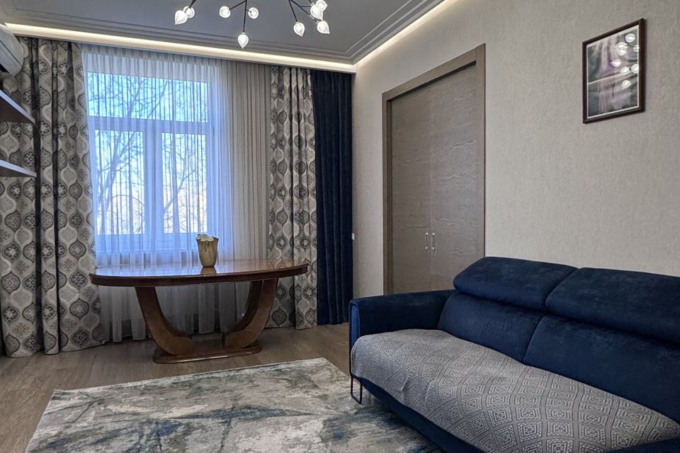 Сдаётся 2-комнатная квартира, 66.7 м²