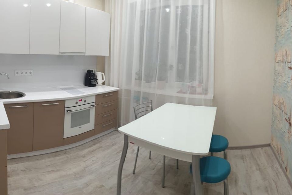 Сдаётся 1-комнатная квартира, 42 м²