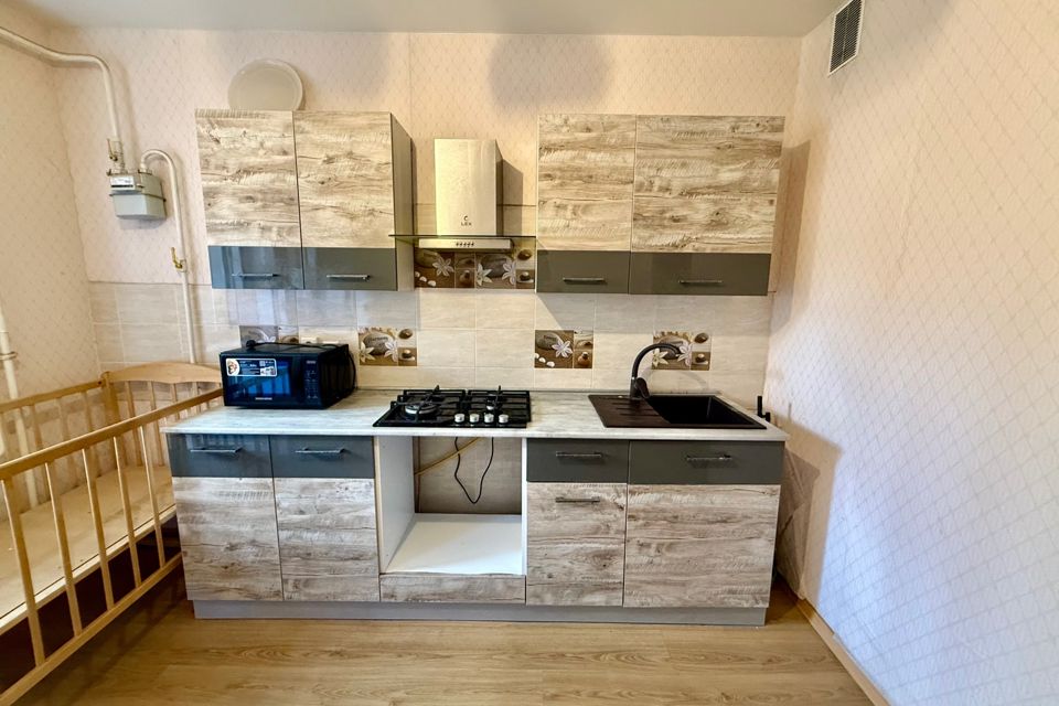 Сдаётся 1-комнатная квартира, 42 м²