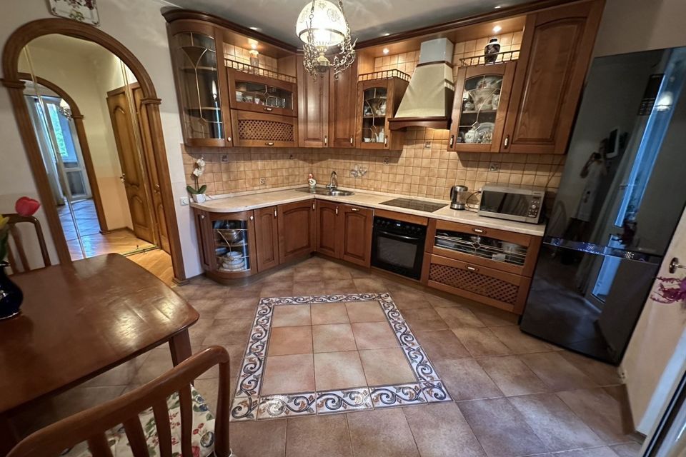 Сдаётся 2-комнатная квартира, 65 м²