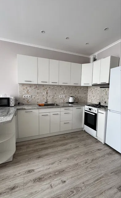 Сдаётся 2-комнатная квартира, 59 м²