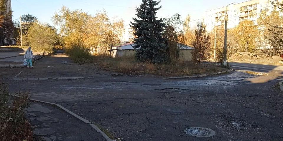 Сдаётся торговое помещение, 100 м²