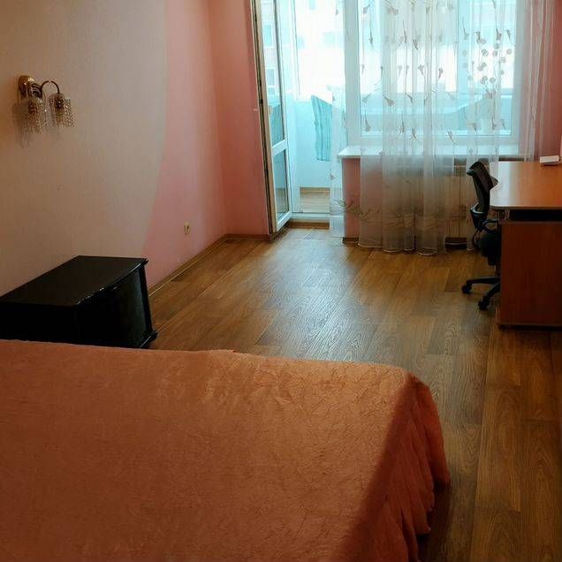 Сдаётся 2-комнатная квартира, 63 м²