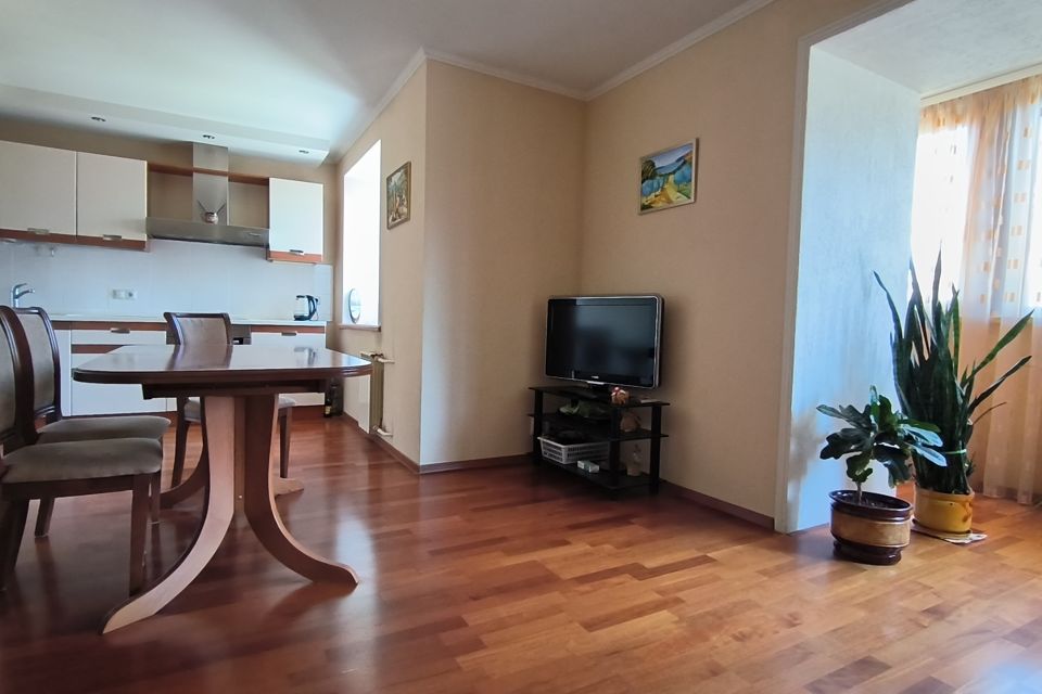 Сдаётся 3-комнатная квартира, 80 м²