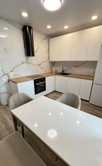 Сдаётся 2-комнатная квартира, 63 м²