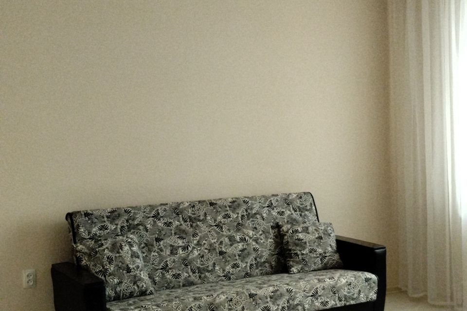 Сдаётся 2-комнатная квартира, 65 м²