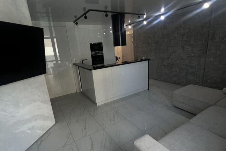 Сдаётся 2-комнатная квартира, 58 м²