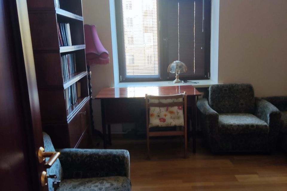 Сдаётся 4-комнатная квартира, 87 м²