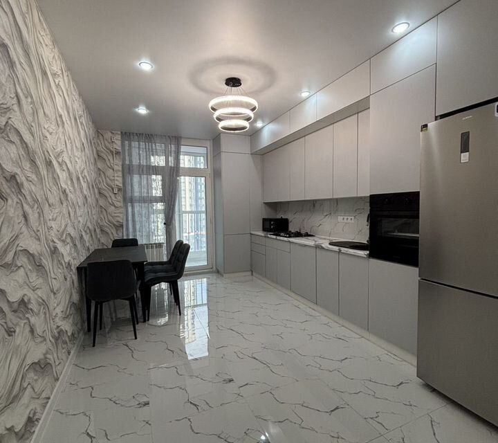 Сдаётся 2-комнатная квартира, 70 м²