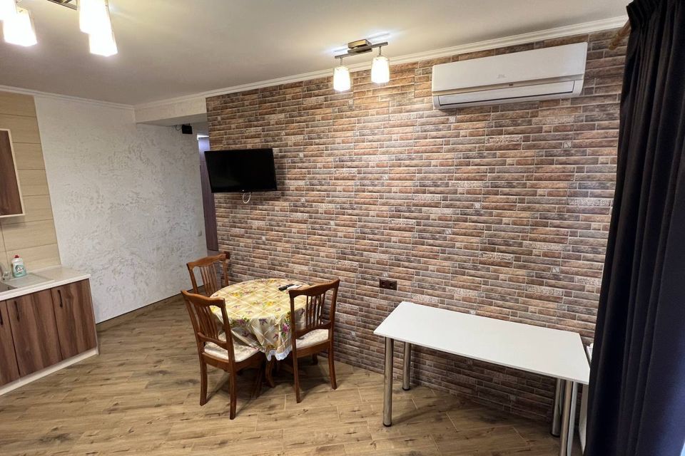 Сдаётся 1-комнатная квартира, 37 м²