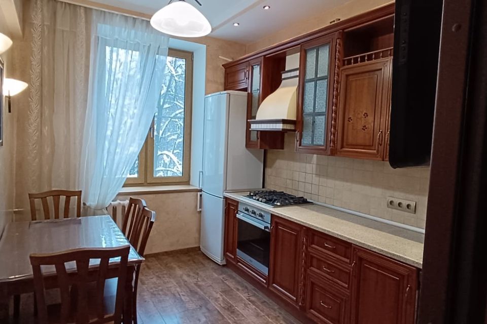 Сдаётся 2-комнатная квартира, 65 м²