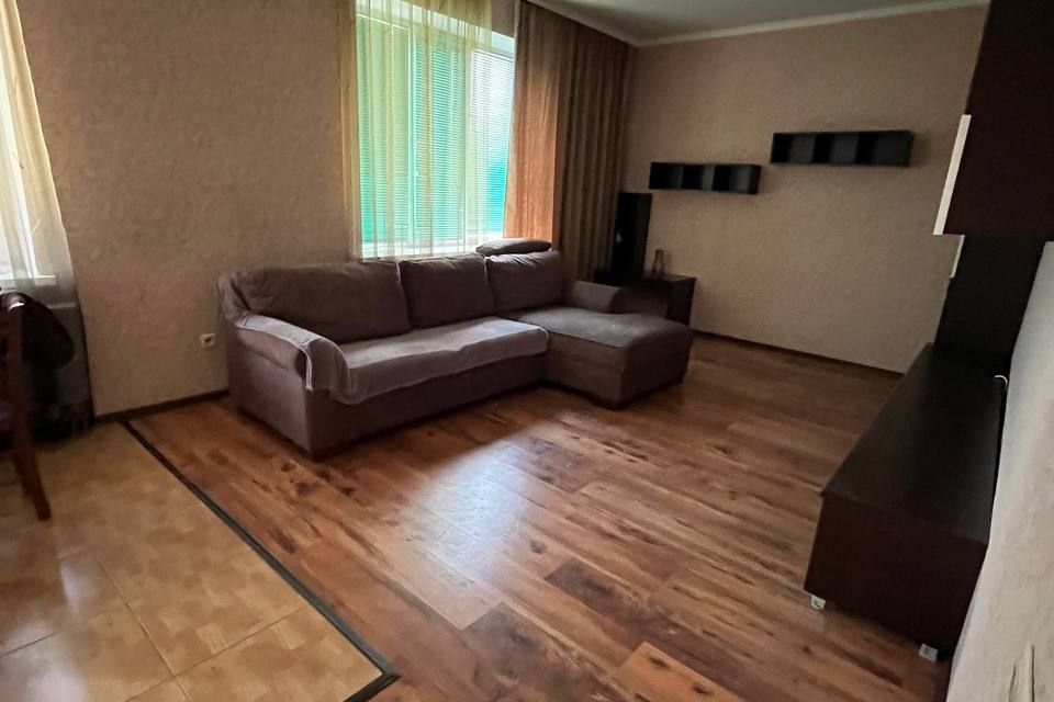 Сдаётся 3-комнатная квартира, 90 м²