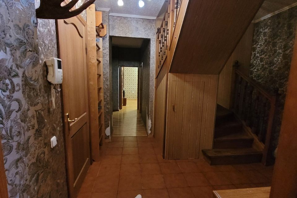 Сдаётся 4-комнатная квартира, 134 м²