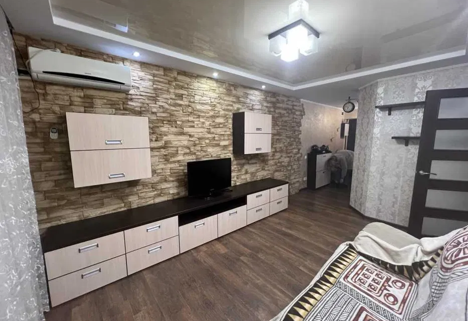 Сдаётся 2-комнатная квартира, 58 м²