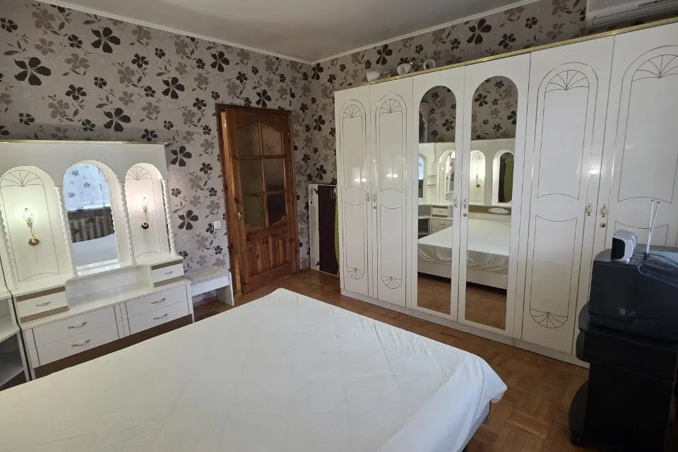 Сдаётся 2-комнатная квартира, 54 м²