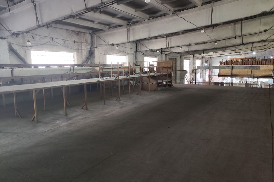 Сдаётся помещение своб. назначения, 1300 м²