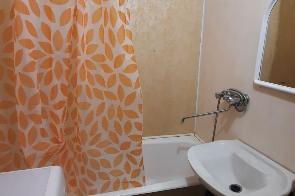 Сдаётся 1-комнатная квартира, 42 м²