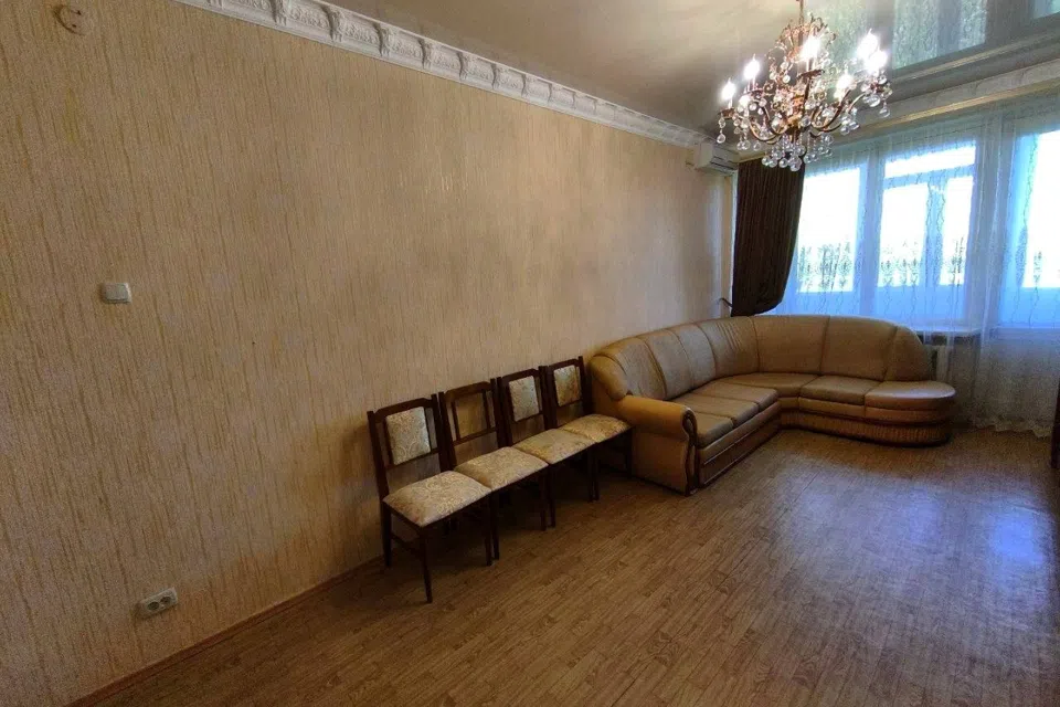 Сдаётся 3-комнатная квартира, 87 м²