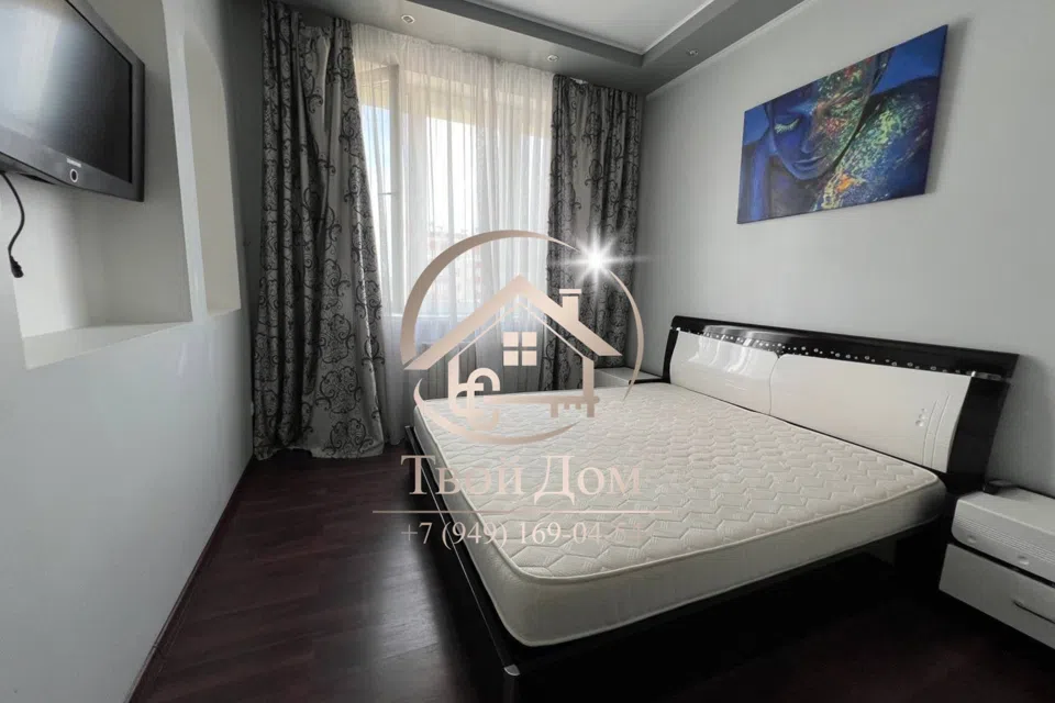 Сдаётся 2-комнатная квартира, 98 м²