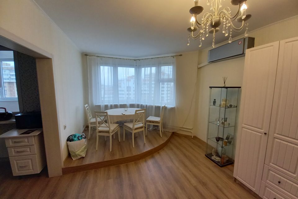 Сдаётся 1-комнатная квартира, 42 м²