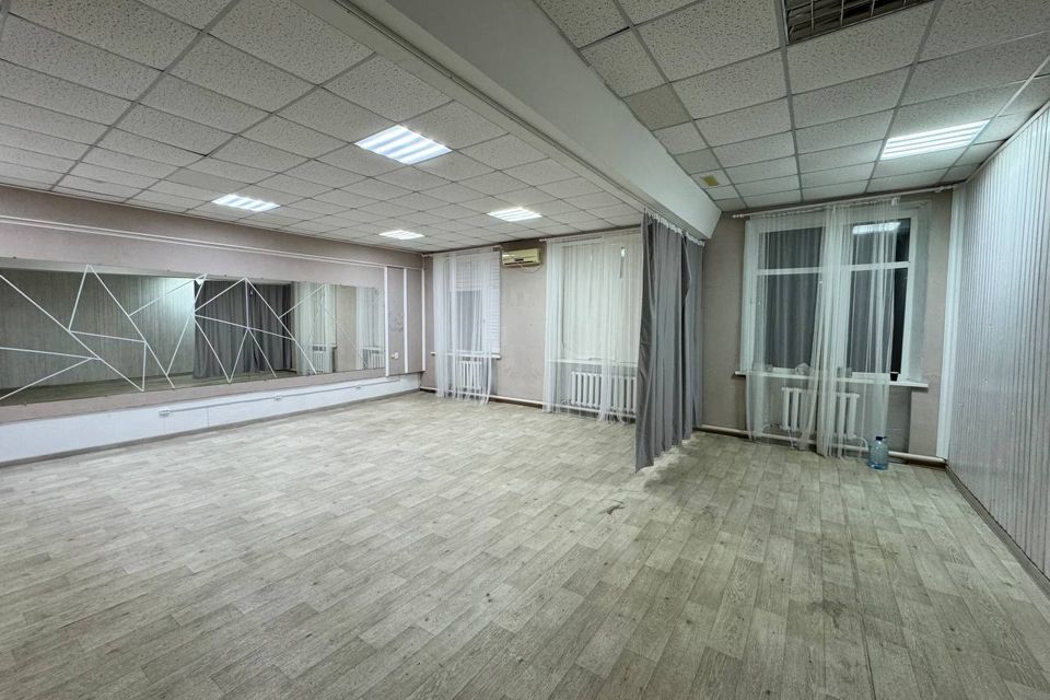 Сдаётся помещение своб. назначения, 100 м²