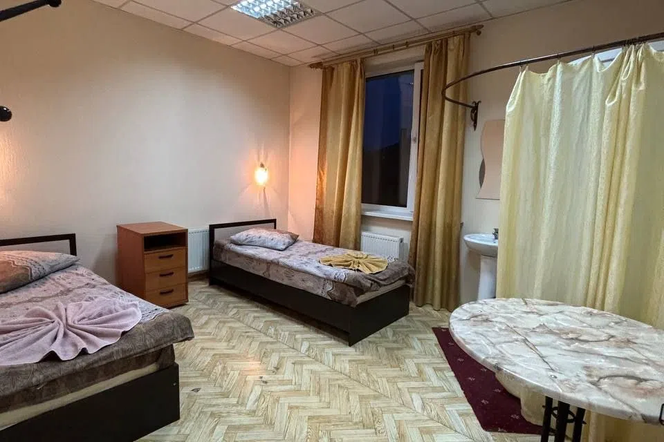 Сдаётся 2-этажный дом, 150 м²