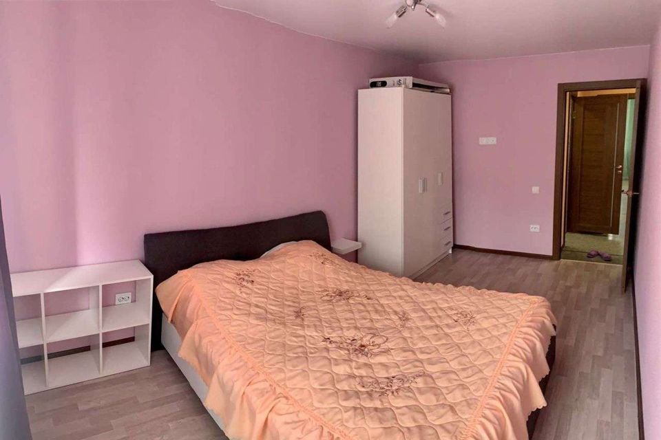 Сдаётся 2-комнатная квартира, 63 м²
