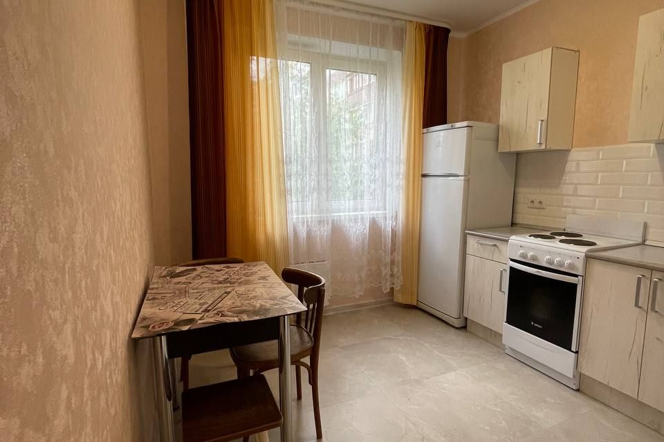 Сдаётся 1-комнатная квартира, 39 м²