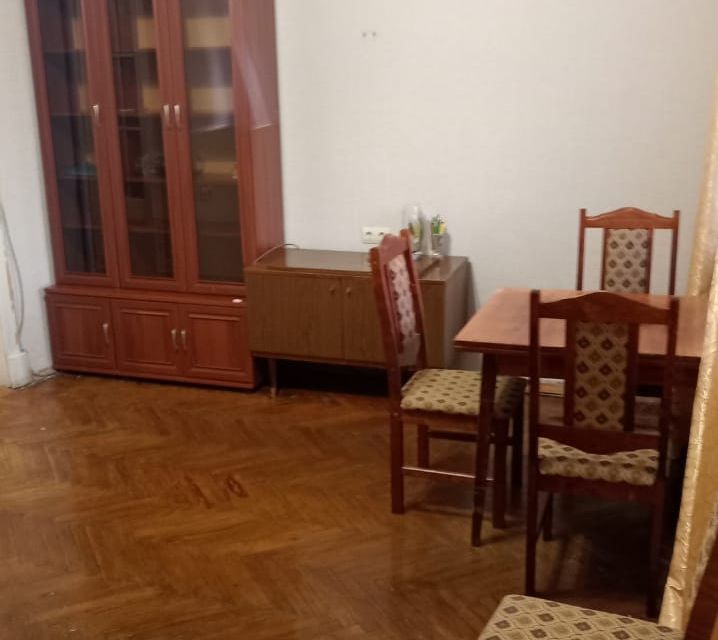 Сдаётся 2-комнатная квартира, 66 м²