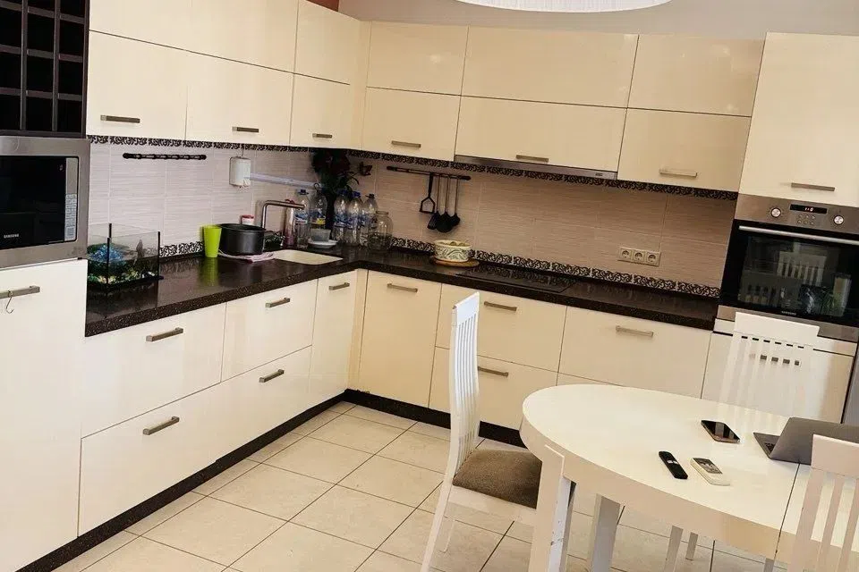 Сдаётся 3-комнатная квартира, 120 м²
