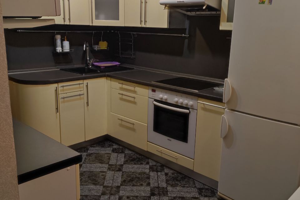 Сдаётся 2-комнатная квартира, 58.5 м²
