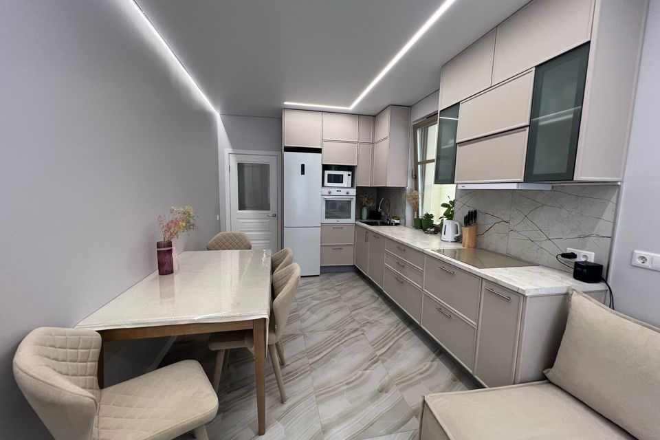 Сдаётся 2-комнатная квартира, 64 м²