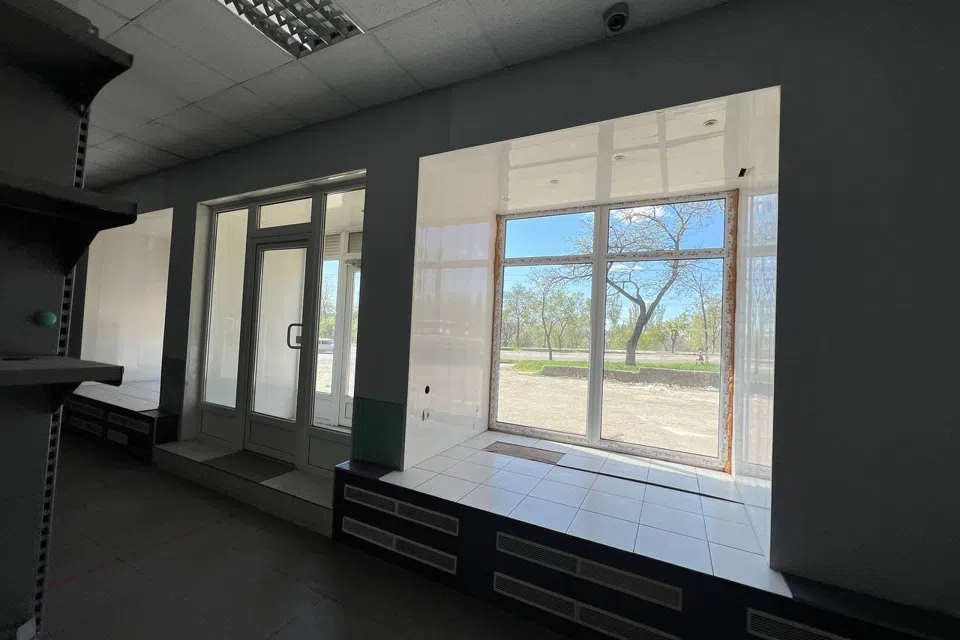 Сдаётся торговое помещение, 105 м²
