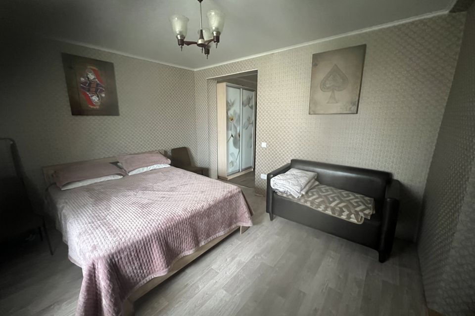Сдаётся 2-комнатная квартира, 65 м²
