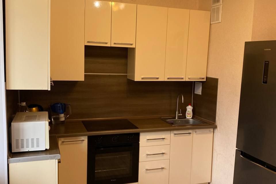 Сдаётся 1-комнатная квартира, 38 м²