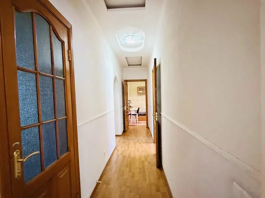 Сдаётся 4-этажный дом, 100 м²