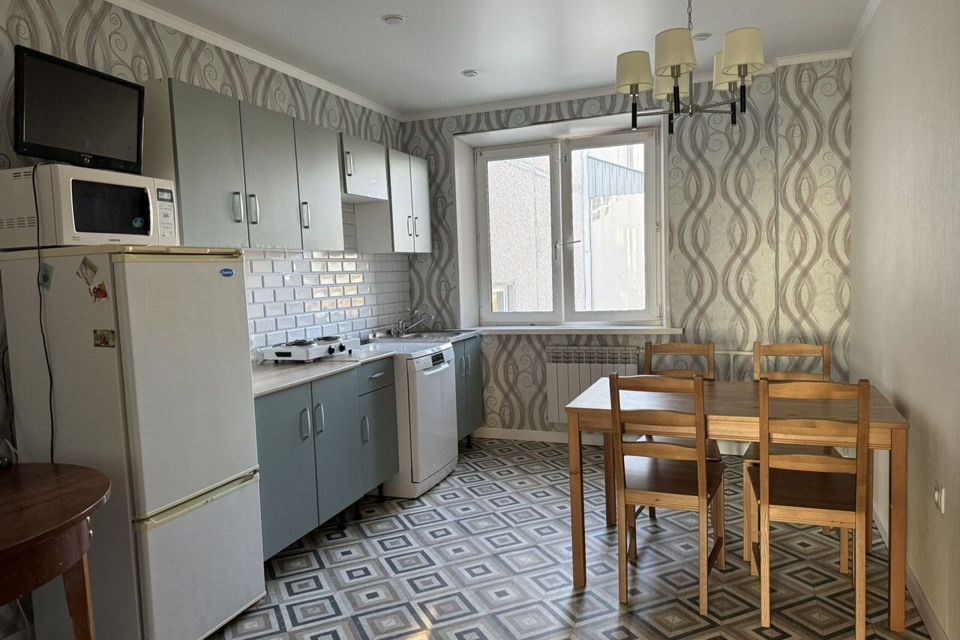Сдаётся 3-комнатная квартира, 95 м²