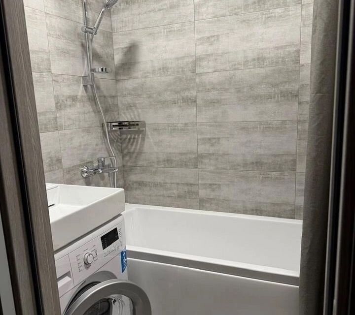 Сдаётся 2-комнатная квартира, 56 м²