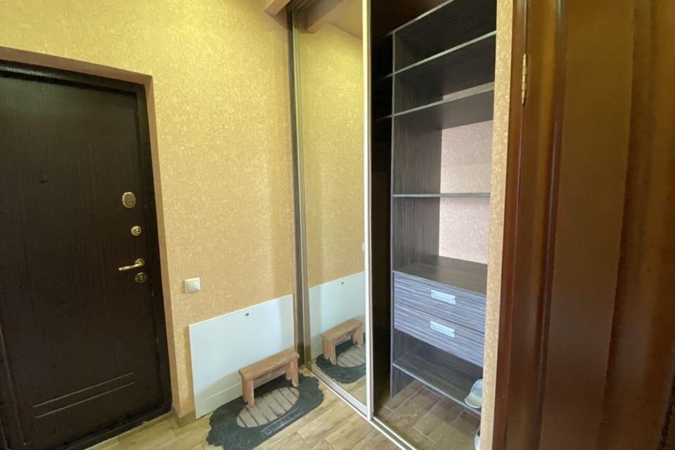 Сдаётся 2-комнатная квартира, 56.6 м²