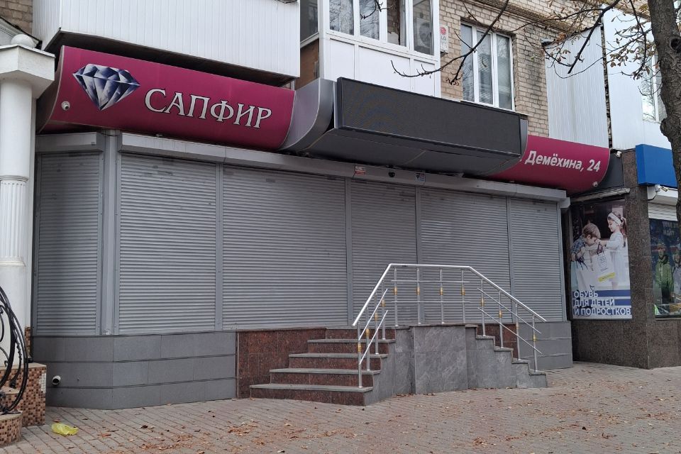 Сдаётся торговое помещение, 100 м²