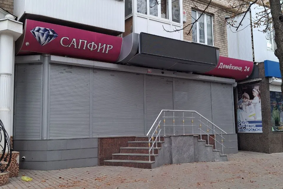 Сдаётся торговое помещение, 100 м²