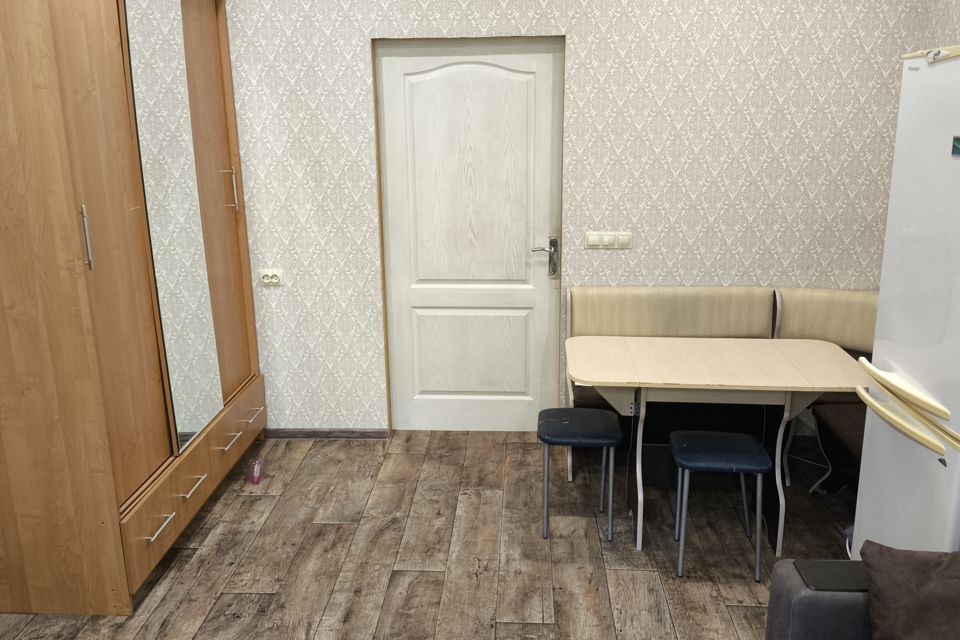 Сдаётся комната в 4-комн. квартире, 67 м²