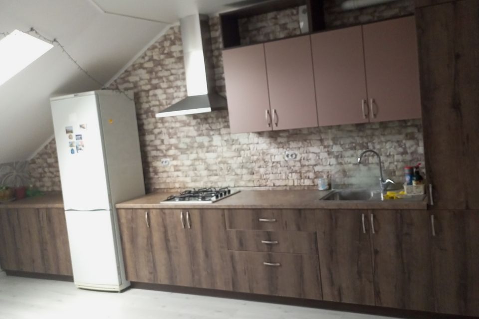 Сдаётся 1-комнатная квартира, 54 м²