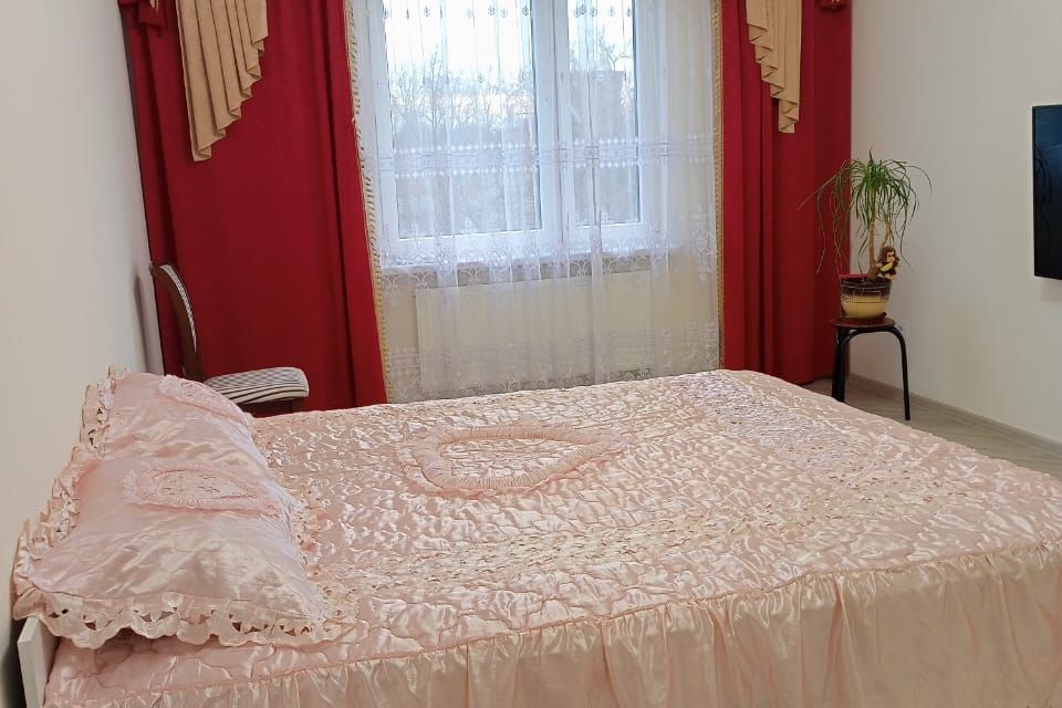Сдаётся 2-комнатная квартира, 64 м²