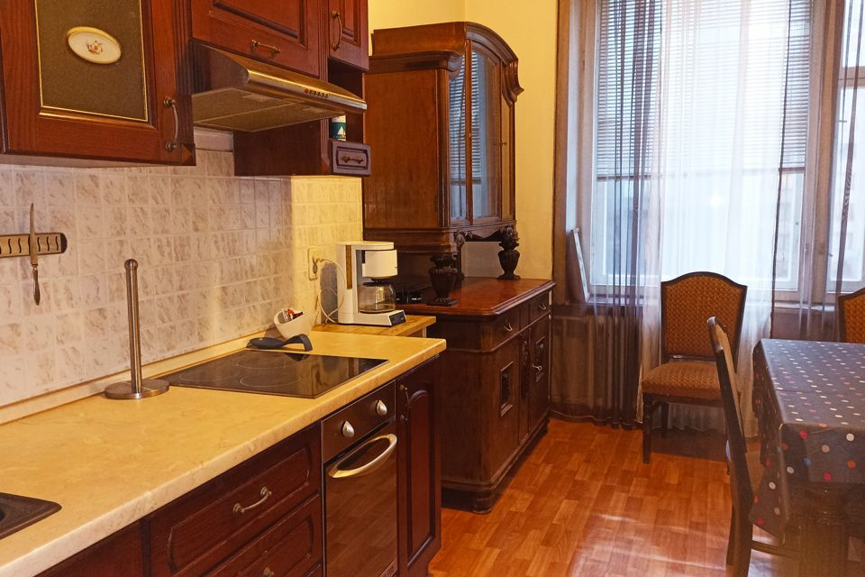Сдаётся 2-комнатная квартира, 65 м²