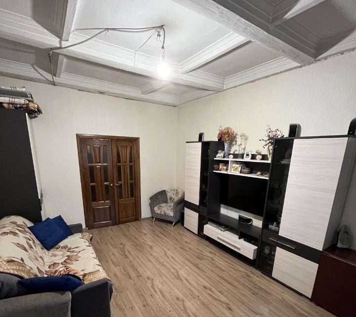 Сдаётся 2-комнатная квартира, 61 м²