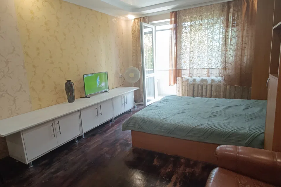 Сдаётся 2-комнатная квартира, 55 м²