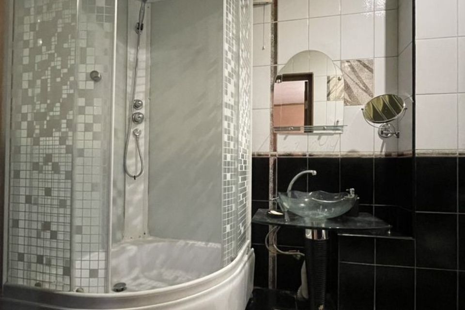Сдаётся 2-комнатная квартира, 63 м²